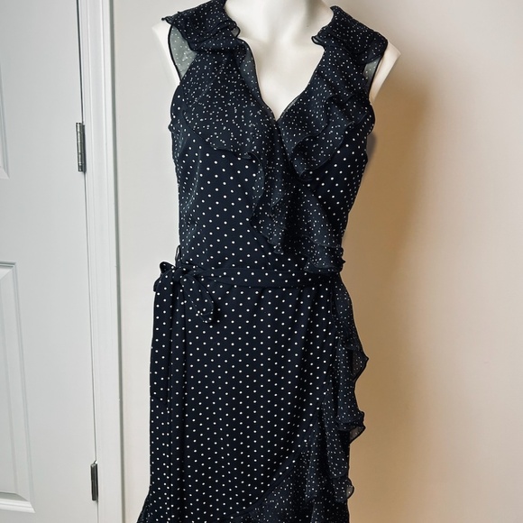 White House Black Market Polka Dot V-Neck with Ruffled Neckline Dress Sz 4 - Picture 1 of 15